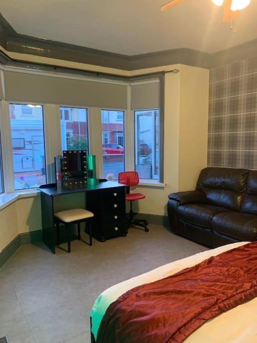 Family Holiday Home Blackpool Zewnętrze zdjęcie
